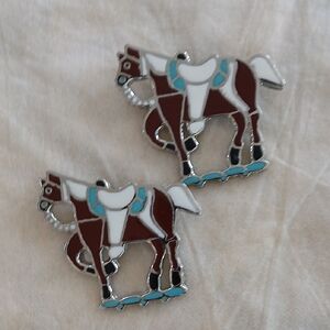 Brown and White Horse Indian Tie Clip.